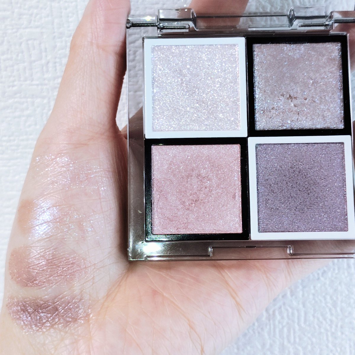 kuroneko_050211's tweet image. ADDICTIONようやくパレット完成👏
私の好きなラメとブルベ冬にぴったりなカラーをチョイス

ADDICTIONはラメ飛びせずに綺麗な煌めきが続くから好き
影落ちしにくいのもいい🥰
ラメ好きさんは003SP買うべし🫵♡
 #ADDICTION