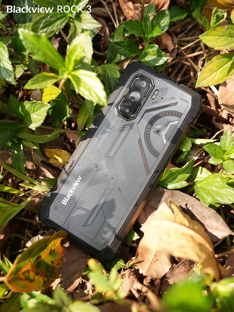 BlackviewPhone's tweet image. Be honest... ROCK 3 spends more time outdoors than you do 🌲😆
And it's doing just fine. No case. No fear. No stress.
#Blackview #ROCK3 #BornForTheWild #RuggedPhone
