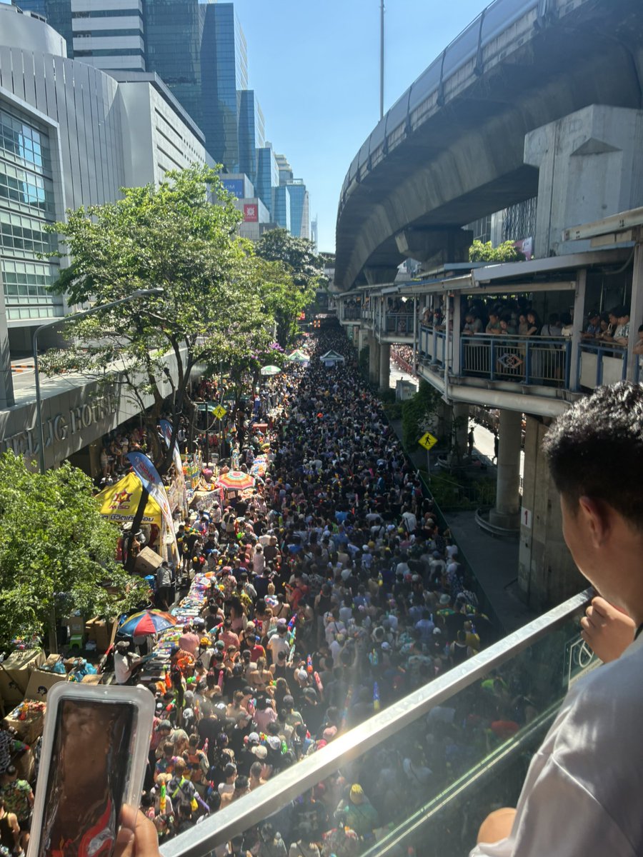 プチレア tweet media