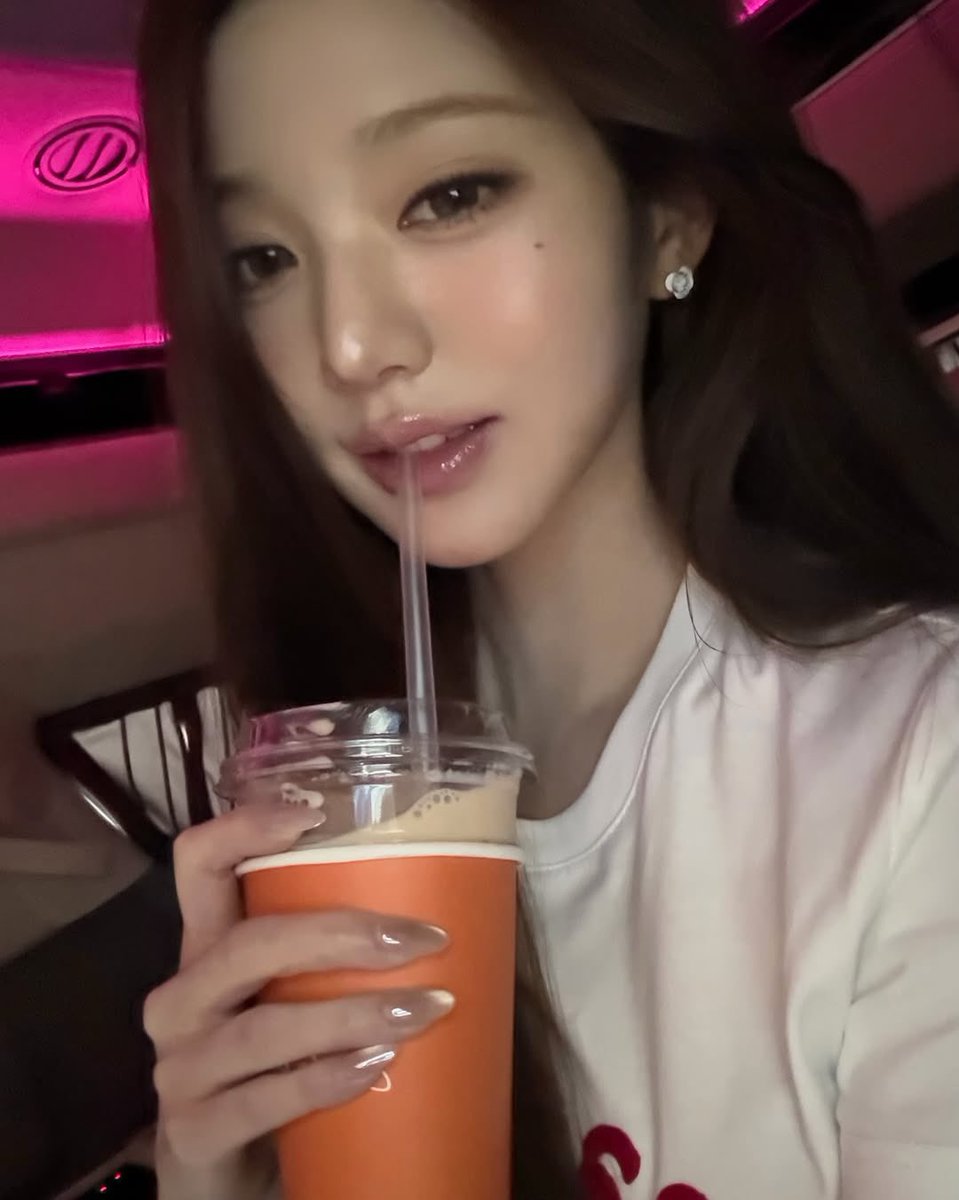 ive pics tweet media