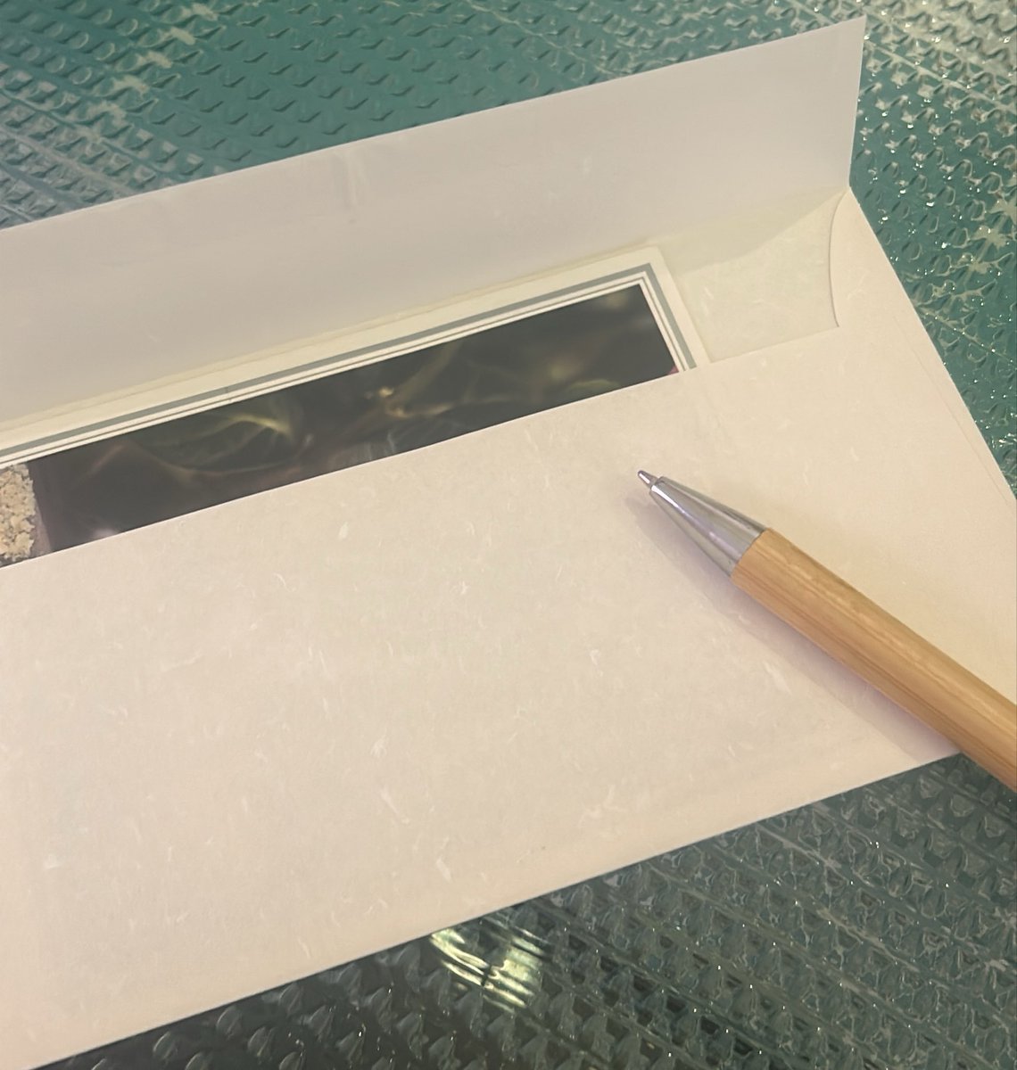 schreibt ihr noch briefe? i doubt it 💗