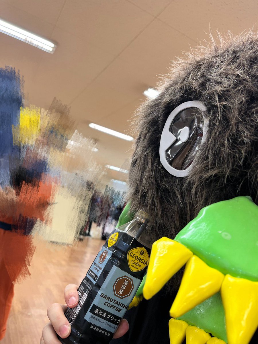 まうー tweet media