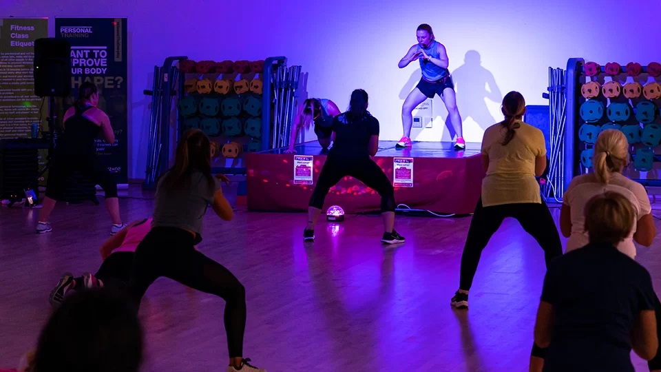 KALeisure's tweet image. Longer days, lasting change🙌
However busy life is you won’t regret setting aside time for you! Increasing #activity levels will improve #physicalfitness &amp;amp; have a positive impact on mental health…do it for you &amp;amp; for those you love!
Join Us➡️kaleisure.com/fitness/member…
#NoJoiningFee