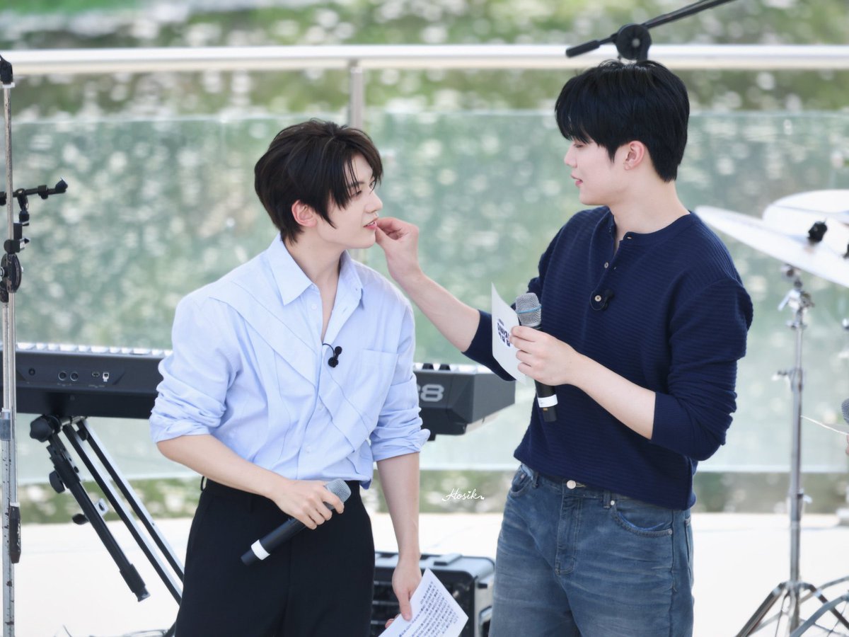 zola 𓇼 tweet media