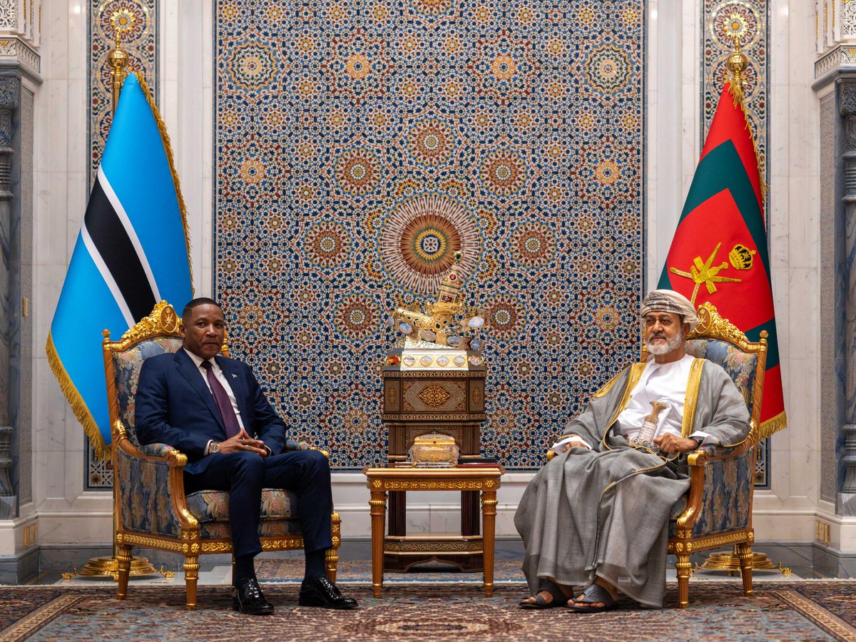 kuna_en's tweet image. #Oman &amp;amp; #Botswana signed agreements on mineral exploration, oil storage &amp;amp; solar energy development.

The agreements were signed during a meeting between Sultan Haitham bin Tariq &amp;amp; President Duma Gideon Boko.

kuna.net.kw/ArticleDetails…

#KUNA