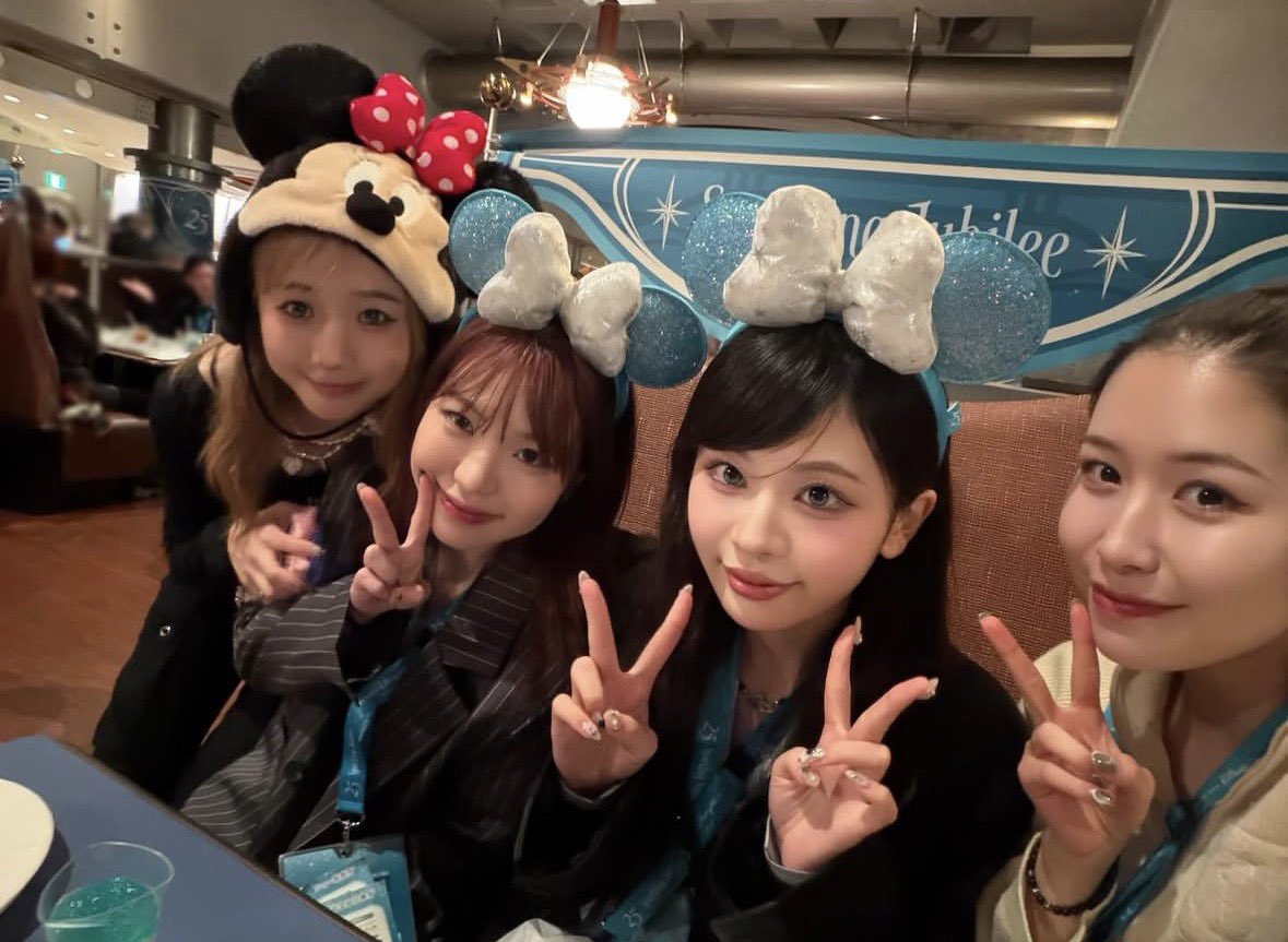 ame__i22's tweet photo. 大好きな子達がディズニーを楽しんでる写真、、幸せ、、、 https://t.co/ZdEC9OP3AE