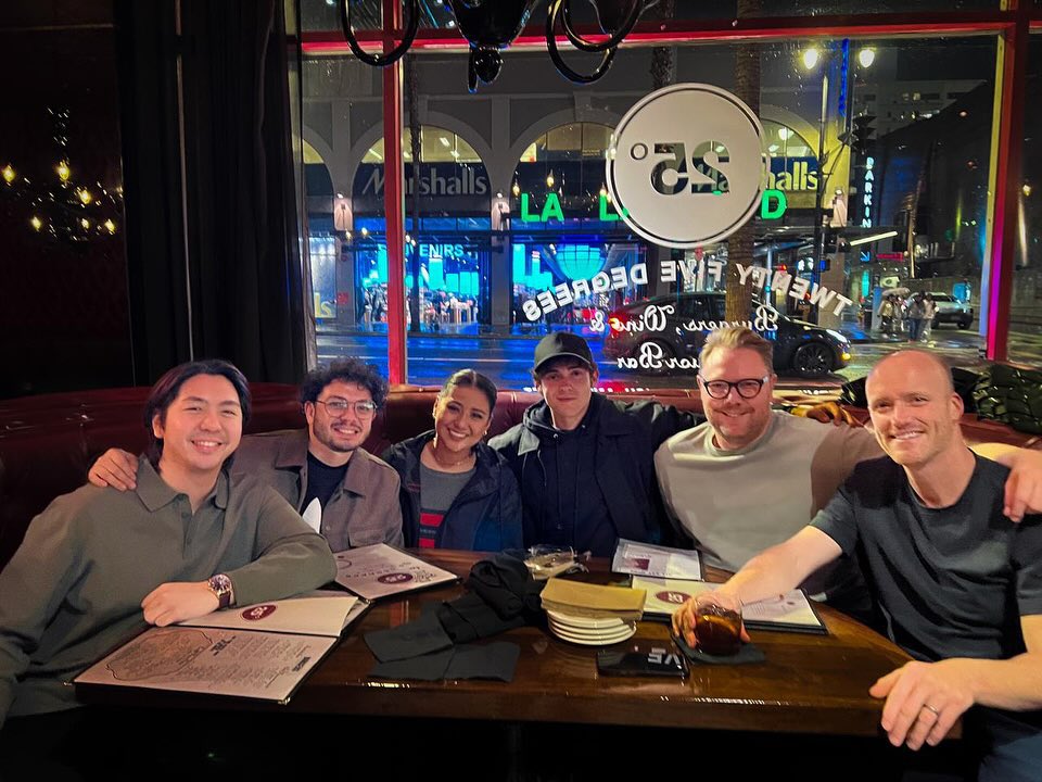 hear me the fuck out😨 Joshua Bassett has a theatre background as well right? 

What if he is the middle Noah? until now this meeting haven’t had its fruition. 

<a href="/itsMorissette/">Morissette</a> #joshuabassett
TheNoteBookMusical