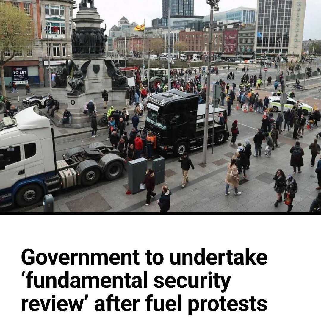 pat78297373's tweet image. Fuel protests by ordinary people…
Now suddenly it’s talk of a “fundamental security review.”
Problem → Reaction → Solution?
Ireland needs real answers  not more control.
#Ireland #FuelProtest #CivilLiberties #CostOfLiving