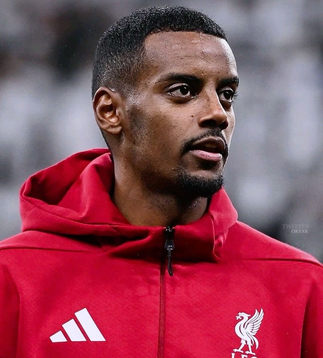 𝐒𝐚𝐦𝐦𝐢𝐞 tweet media