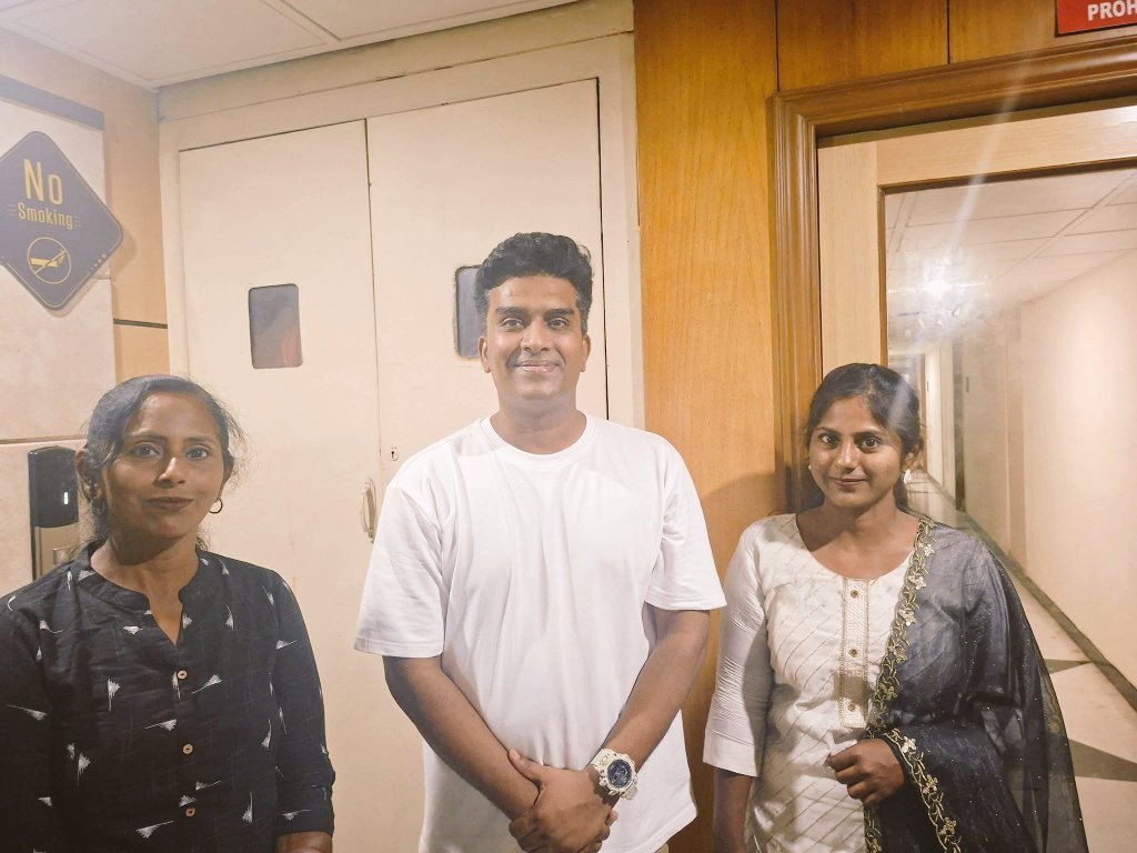 senkodiwww's tweet image. April 12 -2026 
நன்றி @jjohnjebaraj அவர்களே

#உலகப்புகழ்_பெற்ற_பாடகரான சகோதரர் Rev  #JohnJebaraj அவர்களை நேற்று சந்தித்து ஆதரவு கேட்டோம்! 

 100% #நானும் &amp;amp; #எங்கள்_சபையாரும் உங்களுக்கு ஆதரவாக இருப்போம் என வாக்குறுதிக்கொடுத்தார்! 

Detail Content Link : facebook.com/share/p/1CSdHX…