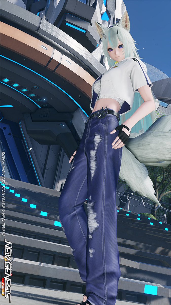_Refalse_'s tweet photo. 古い服に着替えるのも楽し https://t.co/UERNADBWnd