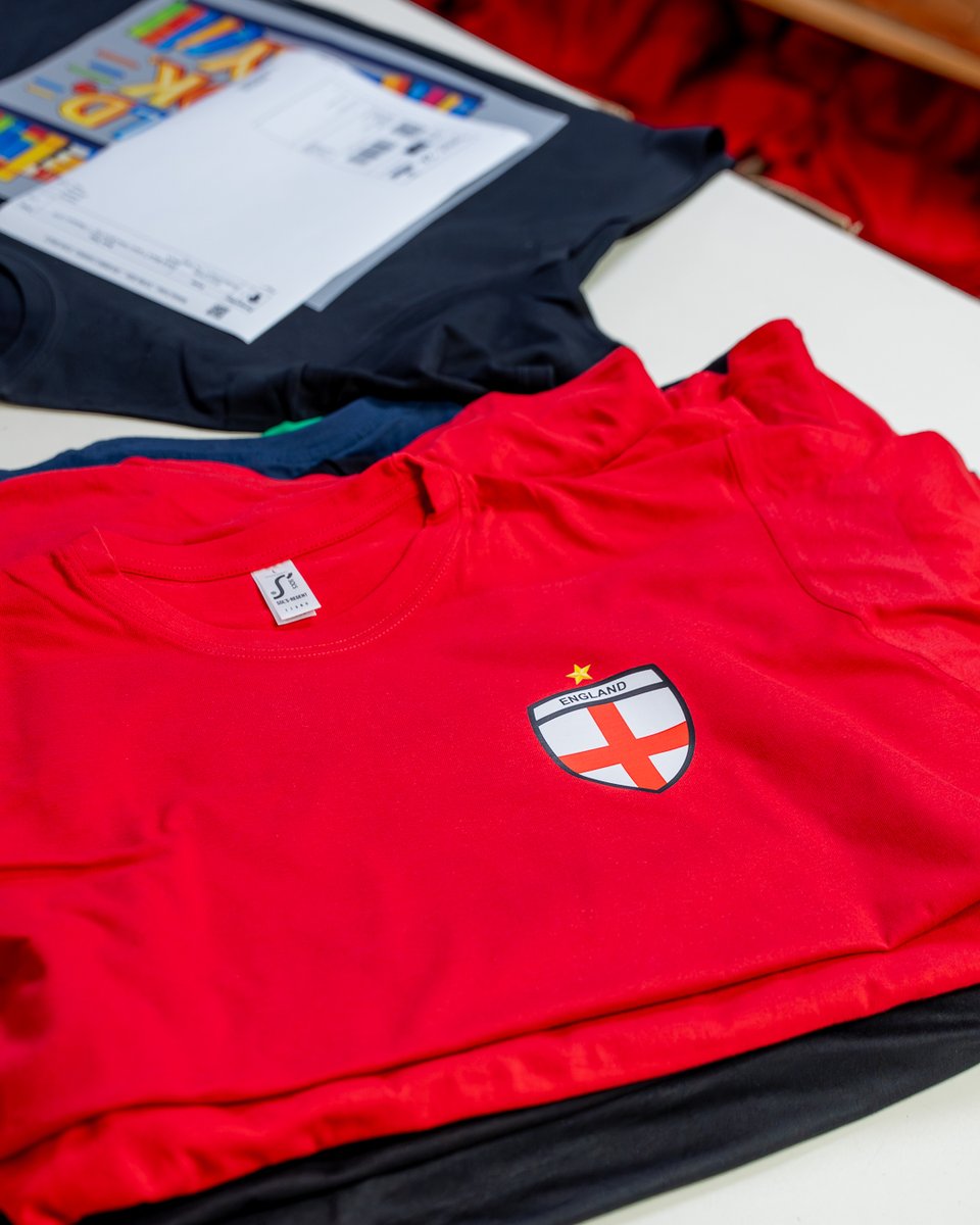 Fully Merched tweet media