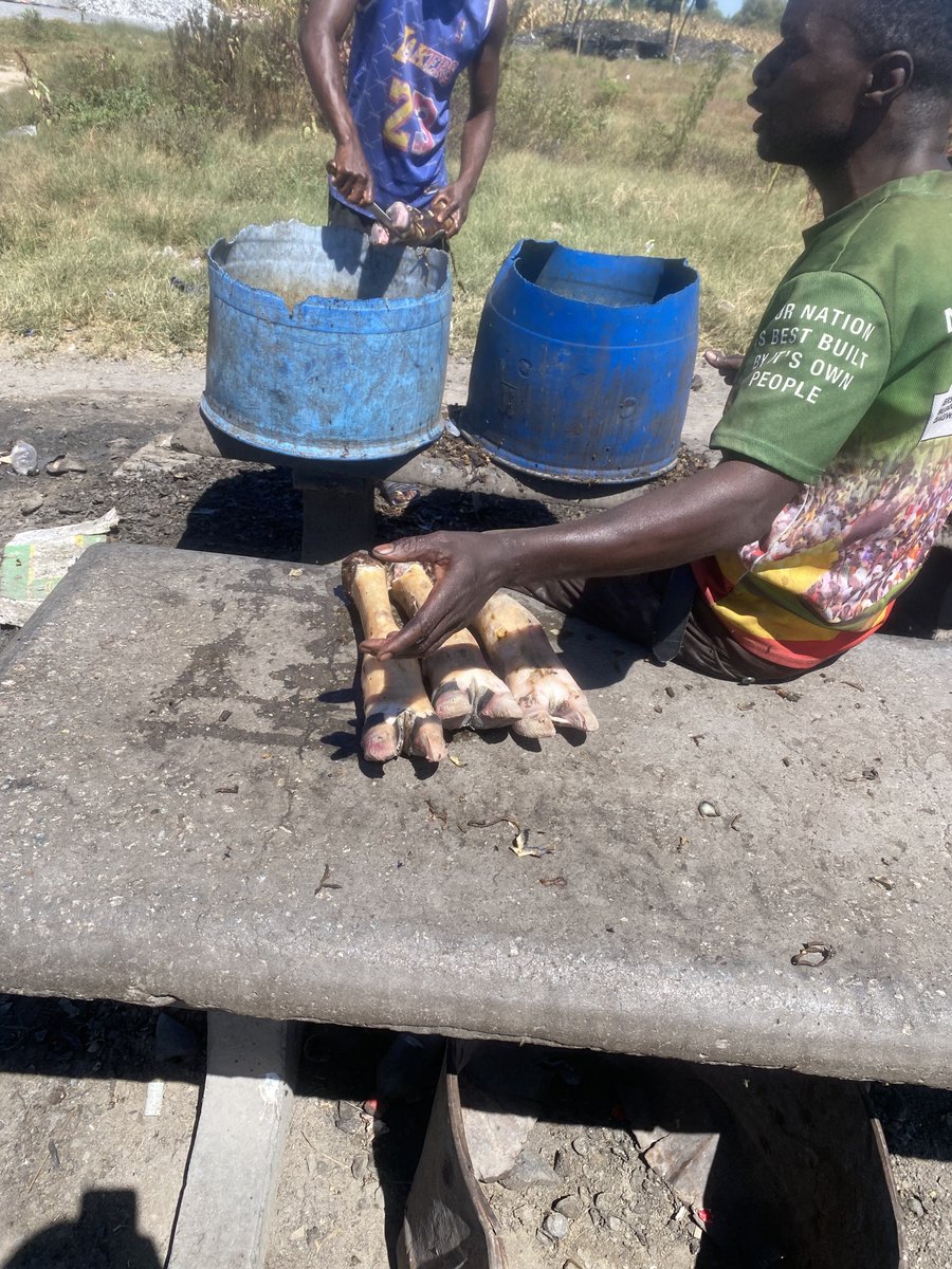 Zuro ndakatenga mazondo 3