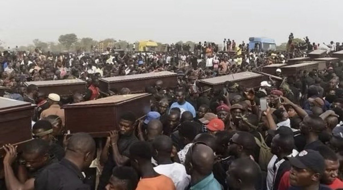 AmericanLebanon's tweet image. 🙏✝️✝️🙏
As a proud #Catholic, I fully support President #Trump. Christianity and Catholicism are not like Sharia Law. We do not follow blindly what church leaders say.

Right now, terrorist groups and evil regimes kill innocent #Christians every day. They want to destroy us