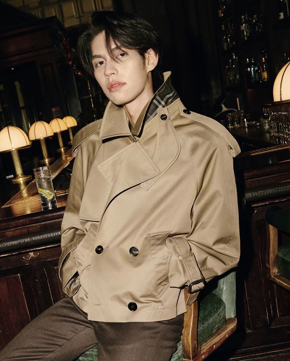 [ BRIGHT INSTAGRAM UPDATE​ ]​ -​ 13.04.26

Burberry Portraits

Featuring brand ambassador Bright, Kairo Keyz, Anju and Mayank, and Alina

IG : burberry
🔗​ instagram.com/p/DXEZXR2gH0r/…

#BurberryxBright
#Burberry
#bbrightvc