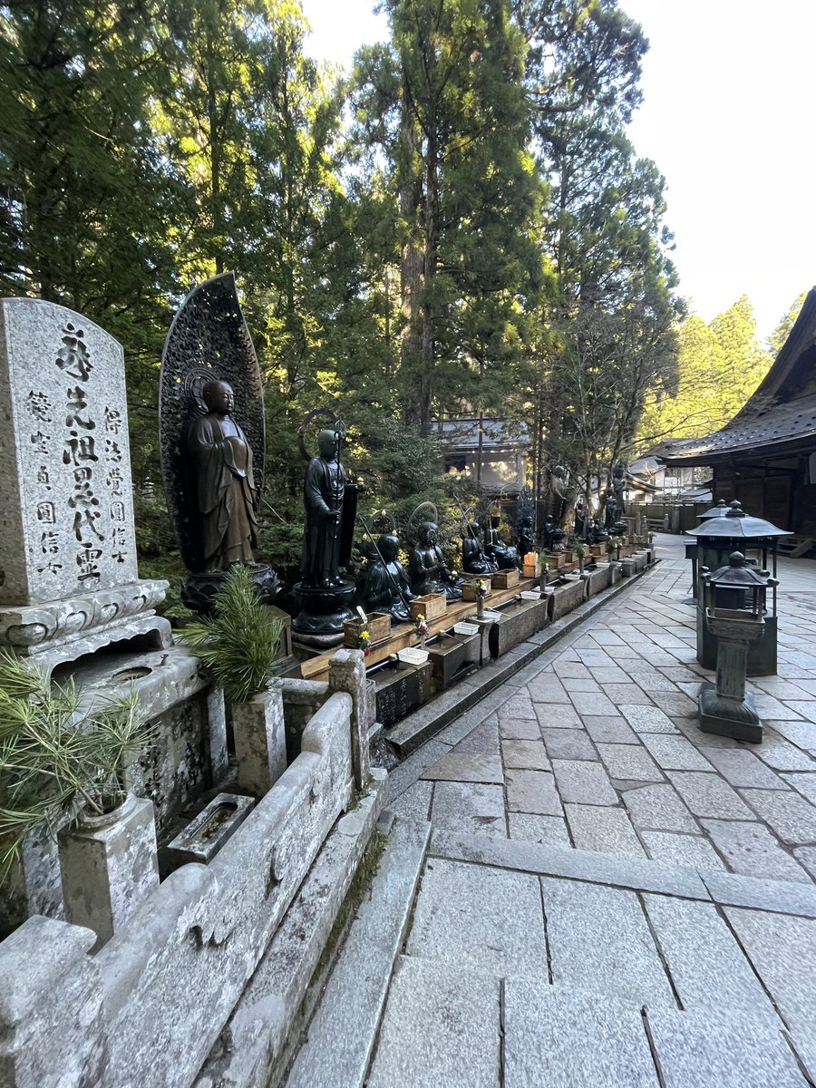 ヴィラン tweet media