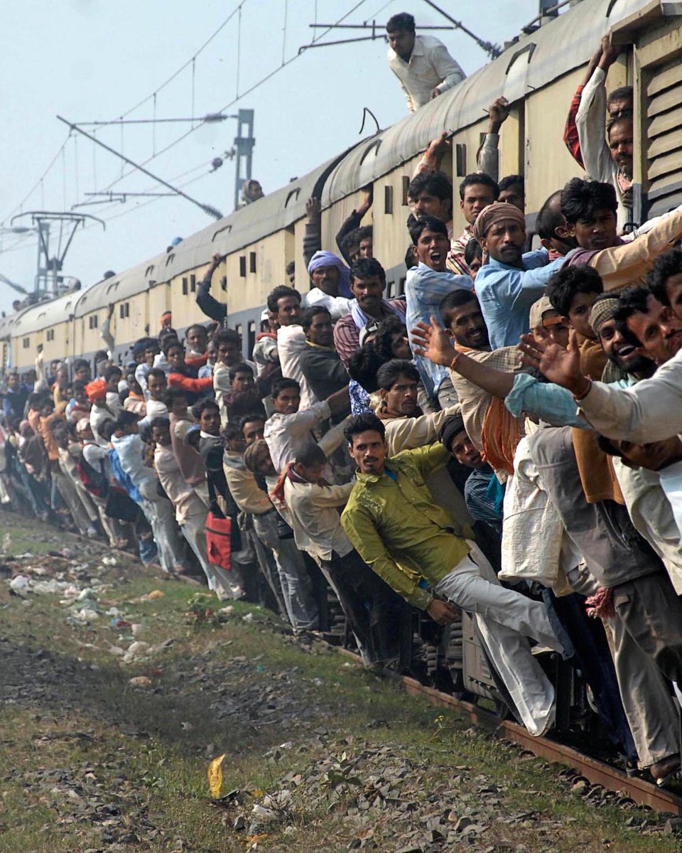 VictrixWarrior's tweet photo. @narindertweets I’d rather have a dog on my train seat than this !! https://t.co/ZDn9KKrA5T