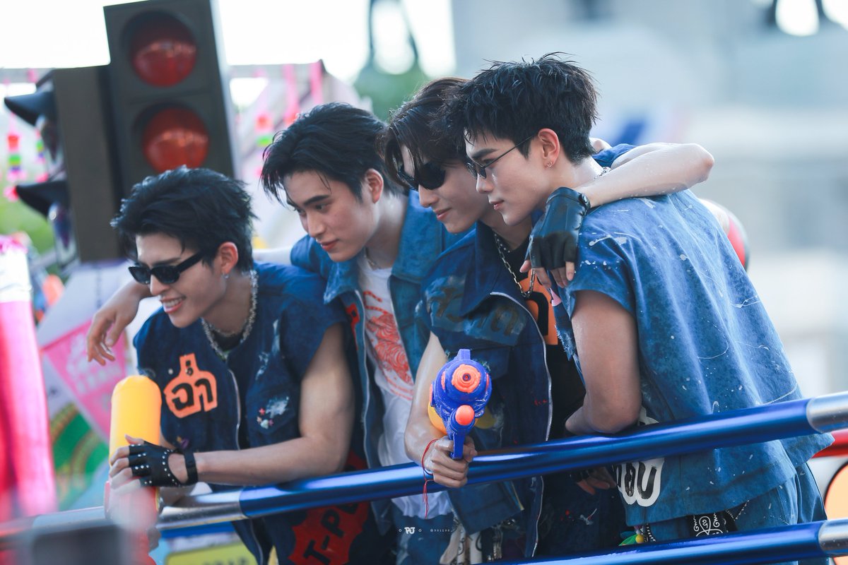 901298_'s tweet image. 💦💦💦

PONDPHUWIN SONGKRAN 2026

#KingPowerSongkran2026
#ปอนด์ภูวินทร์ #GeminiFourth