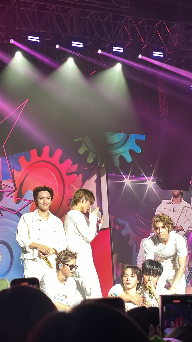 nia k/ia🦦 tweet media