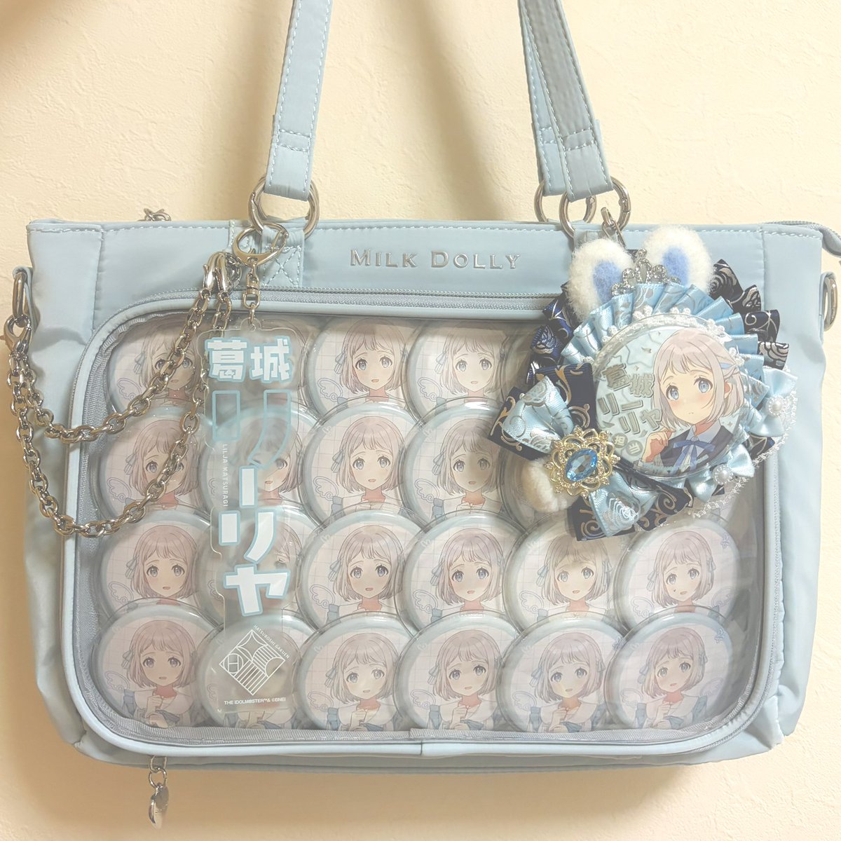cure_white22's tweet photo. この缶バッジまだ数あるから痛バ大きくしようと思うんだけど、理想のサイズにするとなると若干足りなくて迷う。
K-BOOKSとかで見かけたら教えてください…😞 https://t.co/ueFaCHhVKW
