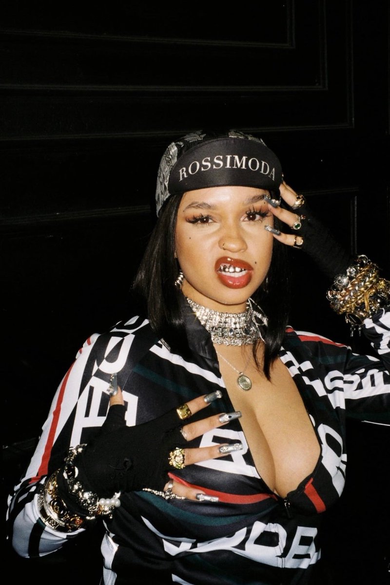 📸: <a href="/MalumeJade/">JADE</a>