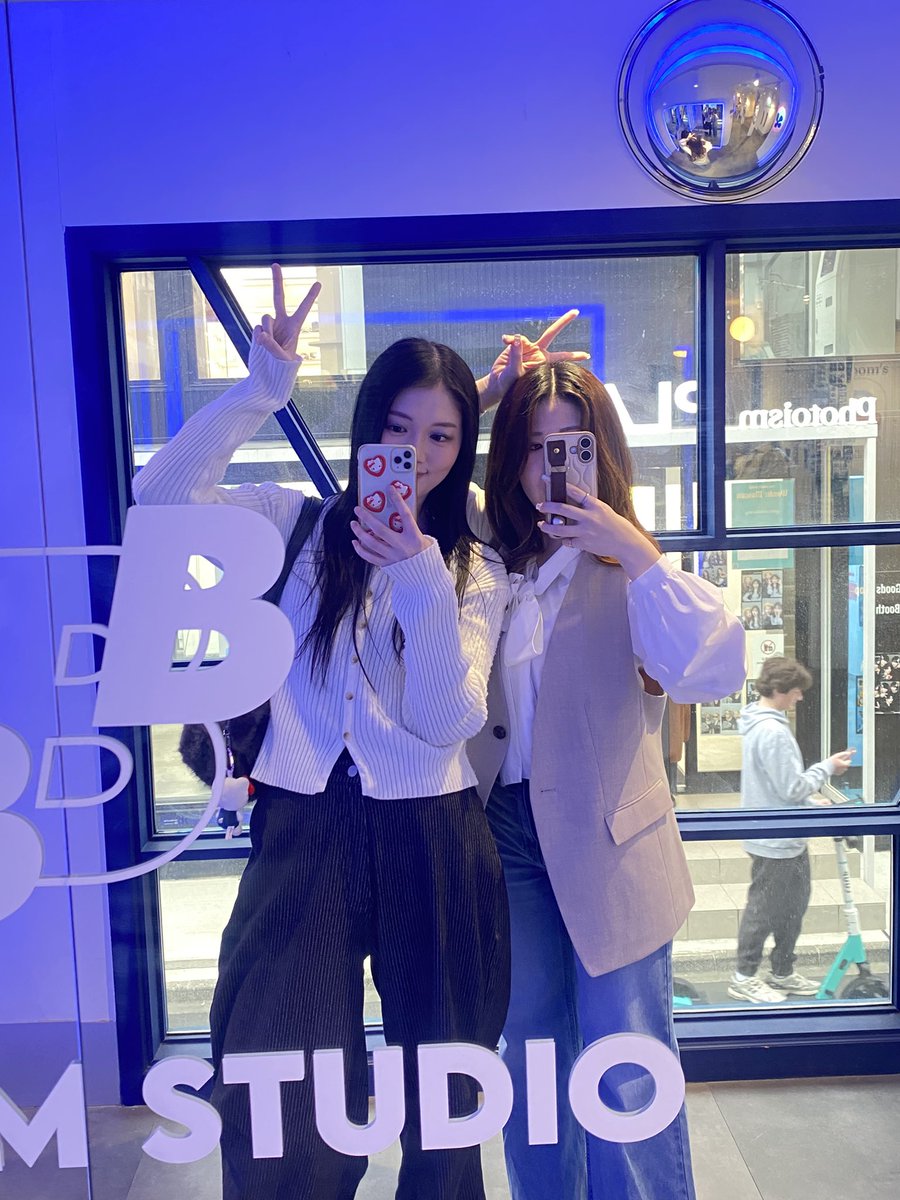 jn_azz's tweet photo. 💁🏻‍♂️💁🏻‍♂️ https://t.co/aRFomVr0lX