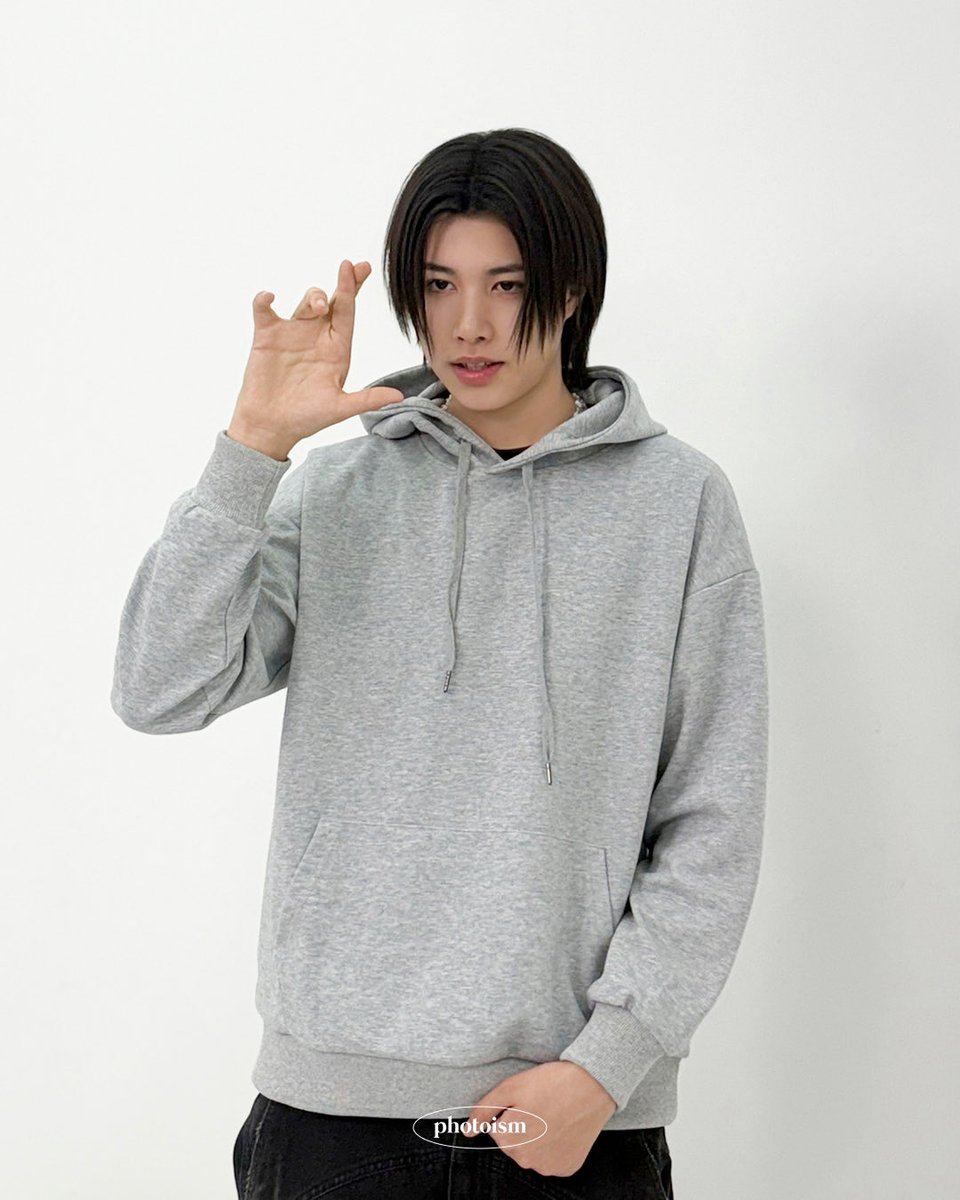 PHOTOISM BEHIND tweet media