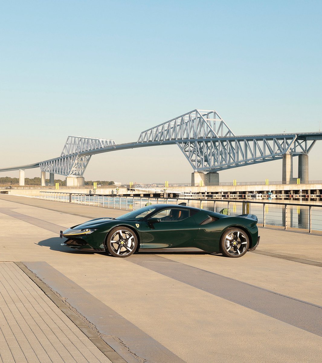 FerrariJPN's tweet image. #FerrariSF90Stradale で追い求める先進のパフォーマンス。

革新的なドライブ体験は #AssettoFiorano を纏いさらなる高みへ。

#Ferrari