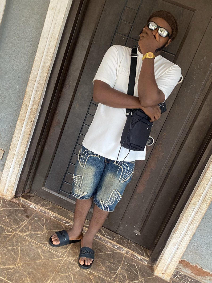 Chiswee2001's tweet photo. +1 Today In Good Memories
Happy Womb Escapes Day to Me https://t.co/z1Ef2WCyAP