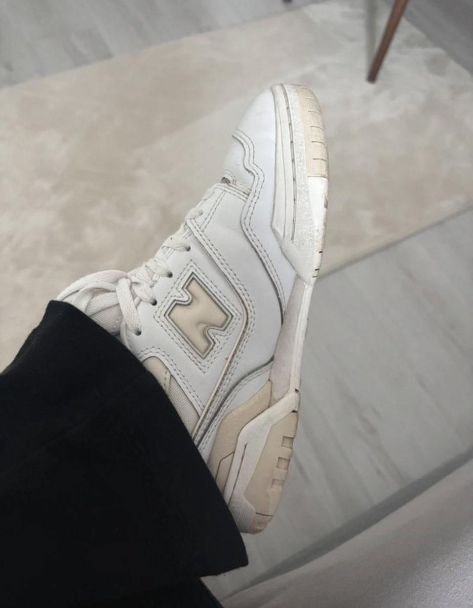 Maria_klsn tweet media