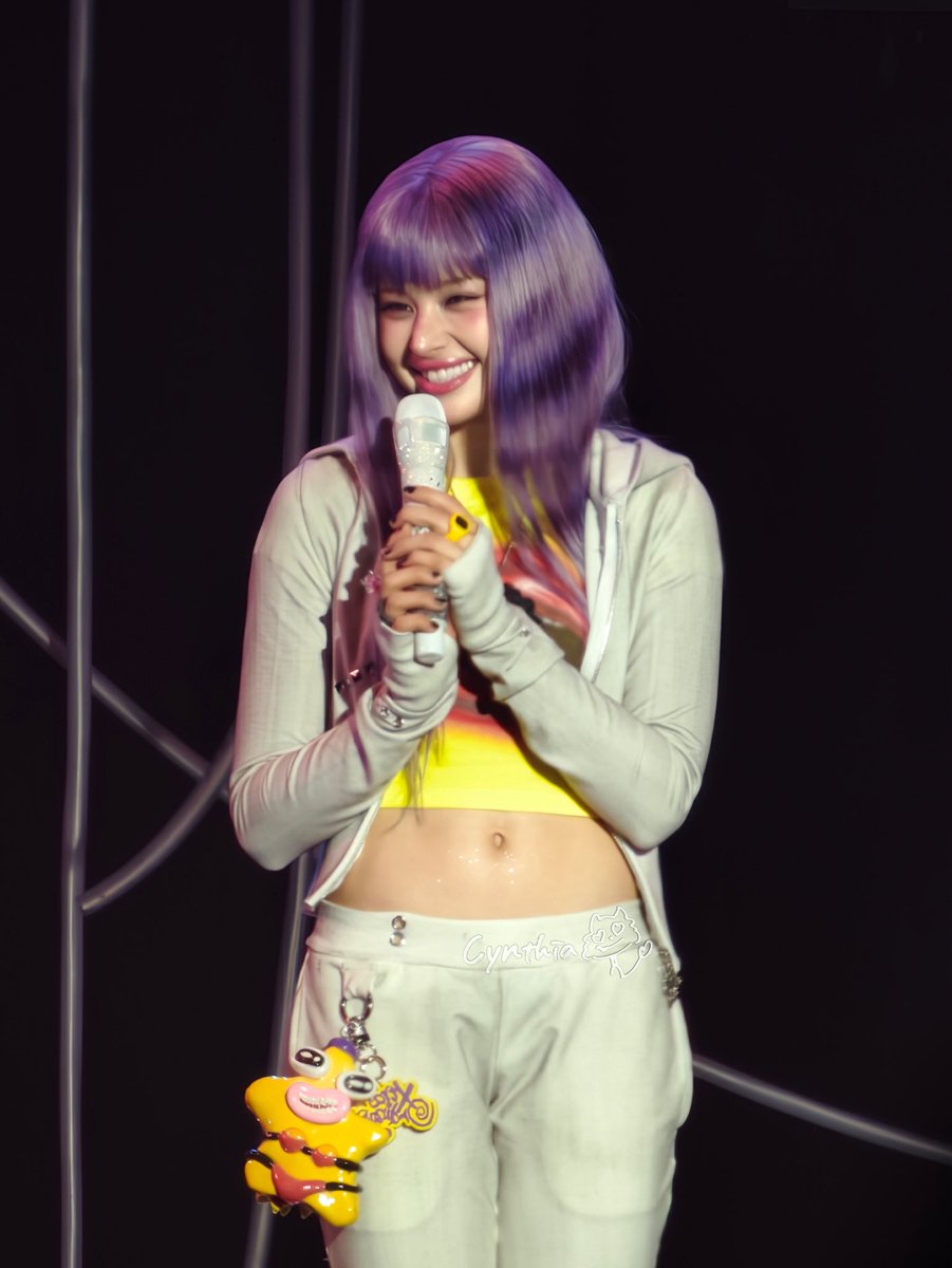 Cynthia🦄 tweet media