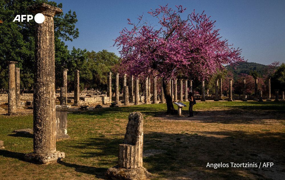 AFP's tweet photo. Greece's ancient sites get climate-change checkup.

Worsening wildfires, soaring heatwaves and rising water levels have prompted Greek officials to take a closer look at protecting priceless archaeological sites that draw hundreds of thousands of visitors each year

https://t.co/EiEOfgrIP3