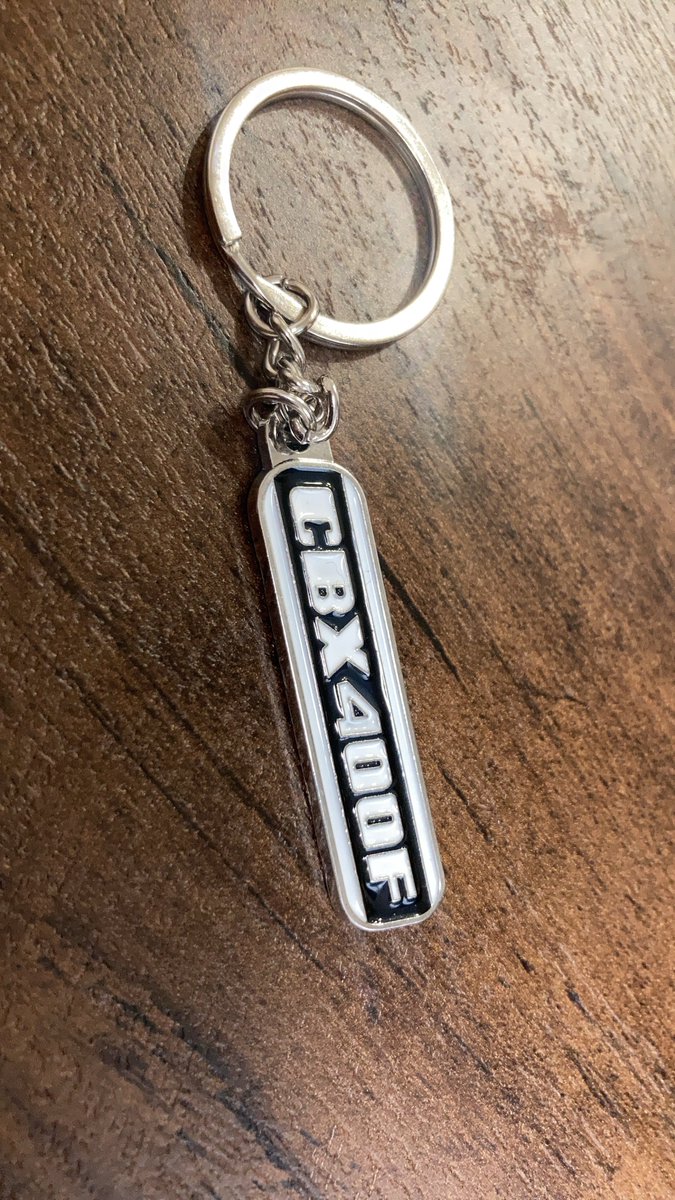 急に出てきたCBXのキーホルダー
そういえば何年か前にガチャガチャで買ったな