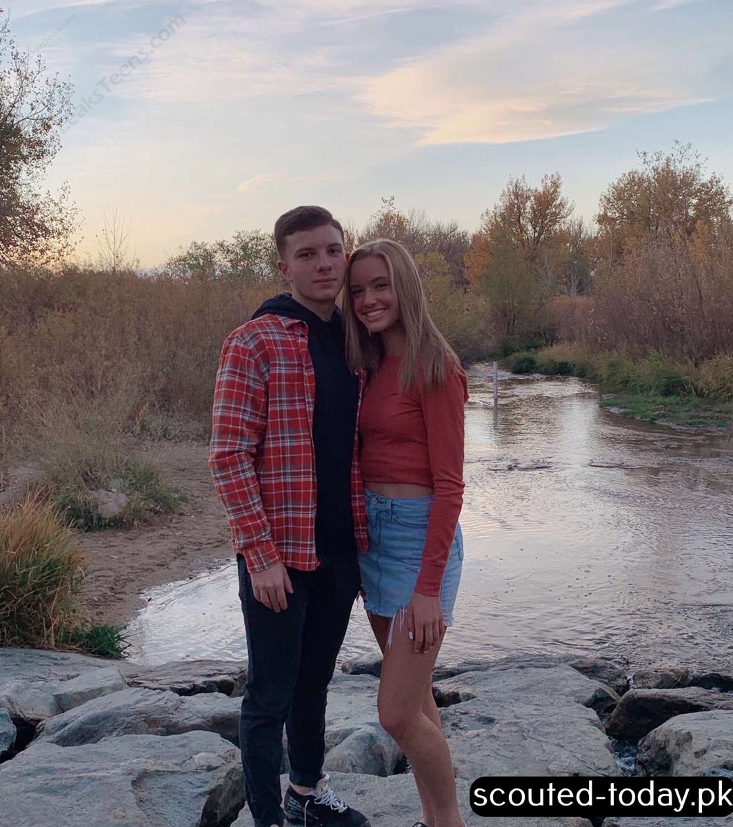 throwaway24234's tweet photo. I love seeing pretty white girls leave their fucking loser ass white boyfriends for real men ❤️

All white girls should get really drunk and cheat with a black student athlete and leave their bf!!!! #bnwo https://t.co/hdLUt4GiOZ