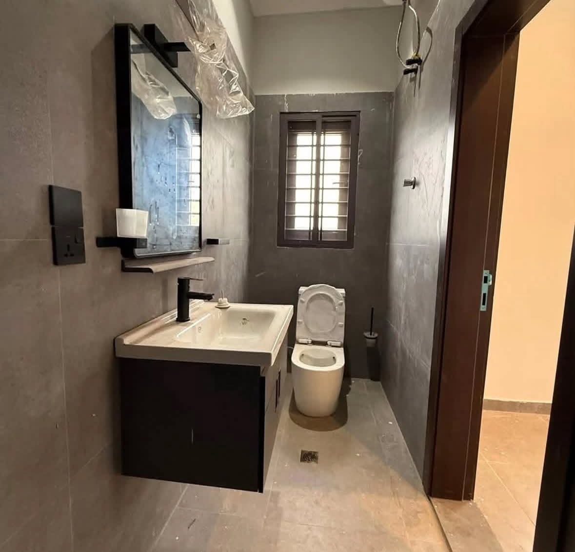 #ImranRoofing & Properties🏠 tweet media