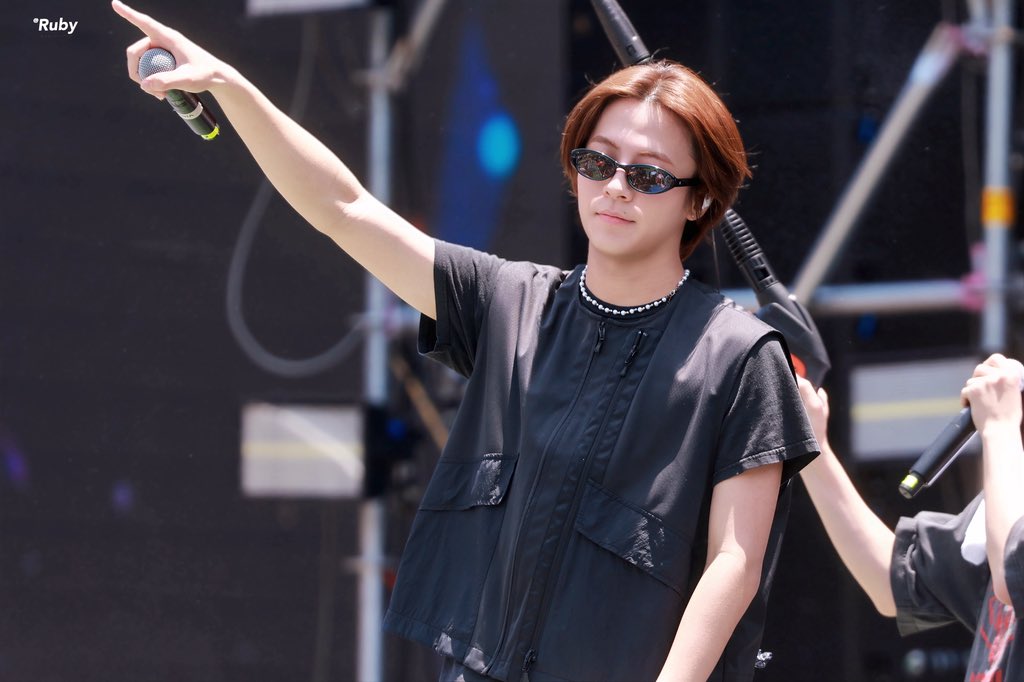 rubyrubyrubybbb's tweet image. 260413 SUPERFLUID 리허설

#LILLEAGUE #LILMATIC #中村竜大 
@LIL_LEAGUE_