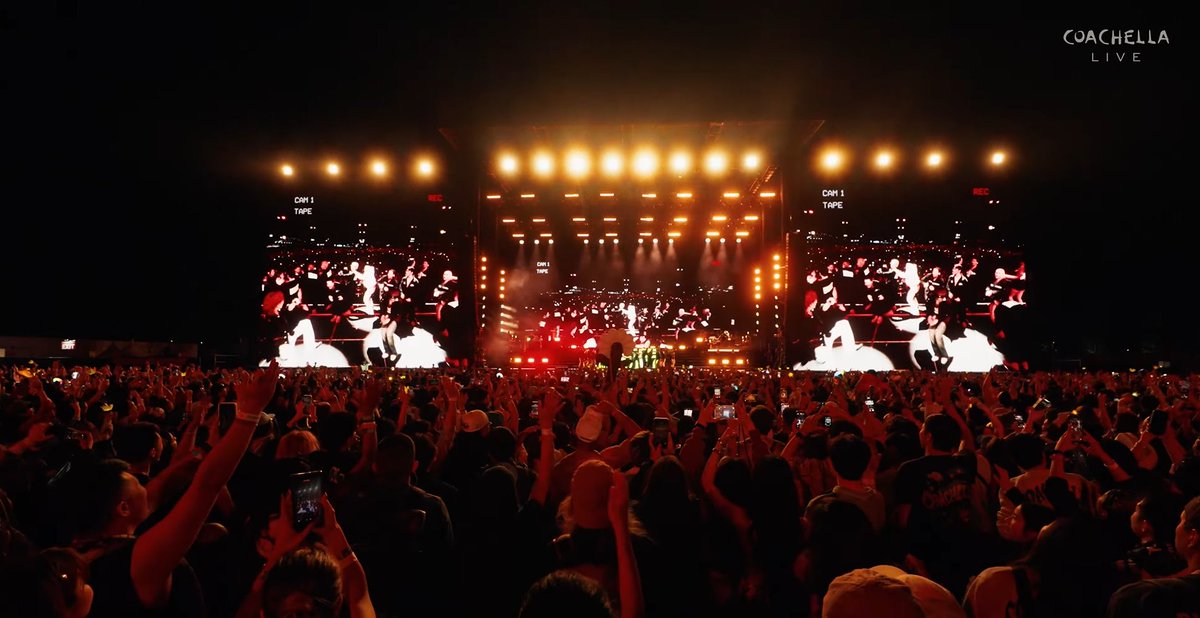 TouringAsiaPop's tweet photo. THIS ISNT COACHELLA.  ITS A BIGBANG CONCERT. ENOUGH SAID 

#BIGBANGisBack
#BIGBANGDesertTakeover
#BIGBANGAtCoachella2026
#BANGCHELLA #빅뱅 https://t.co/ZwCHRDOvsR