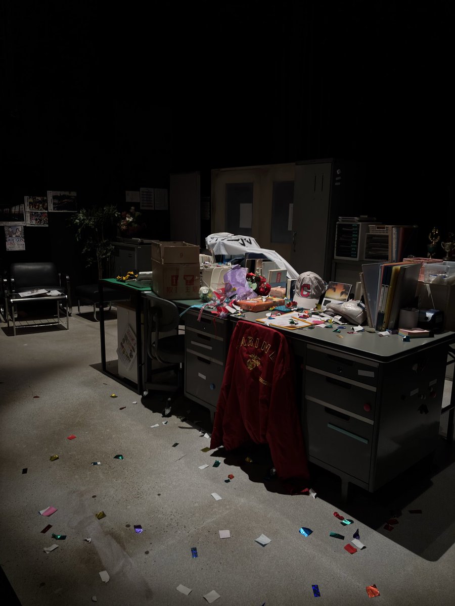 LIVES PRODUCE 『せんせい』
昨日、無事に千穐楽を迎えることができました。
キャストのみんな、スタッフの皆さん、
そしてこの公演にご協力いただいたすべての皆様に、心より御礼申し上げます。

そして、ご来場いただいた皆様、
応援くださった皆様に、心から感謝いたします。