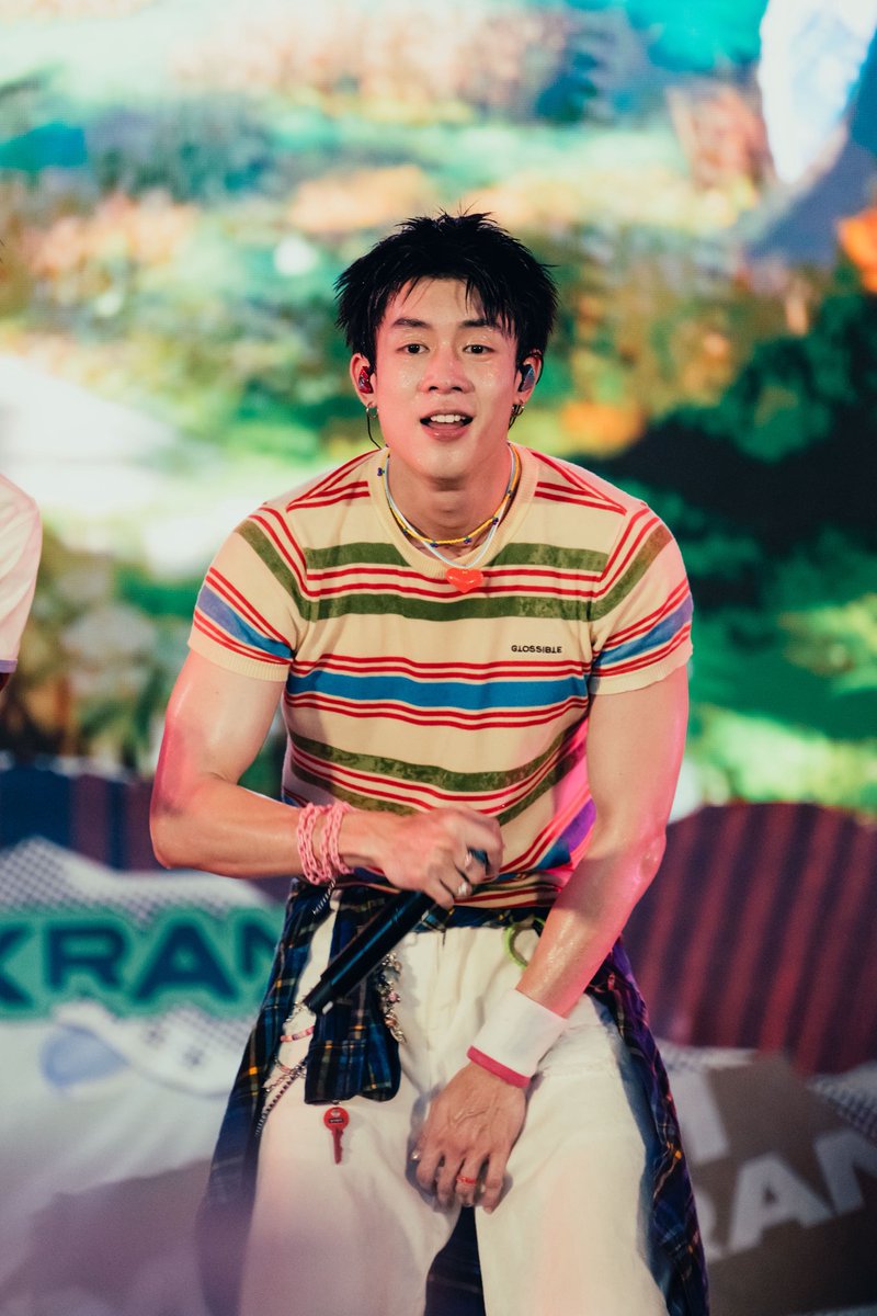 SomenStjerne's tweet photo. ไอ้หนุ่มคนนี่ หยุดเล่นเวท เล่นแขน เล่นกล้ามได้แล้ว￼🫠ใครบอก ว่า4mo เป็นแบบนี้ได้ ขอร้องเลยอ่ะ พอแล้วววววว อยุดเถอะ ห้ามทำให้ตัวเองกล้ามใหญ่แบบrock johnsonได้มั้ย ใครบอกว่าแบบนี้หล่อ เราจะบ้า😇
#NewChayapak https://t.co/QpjlwhtIEq