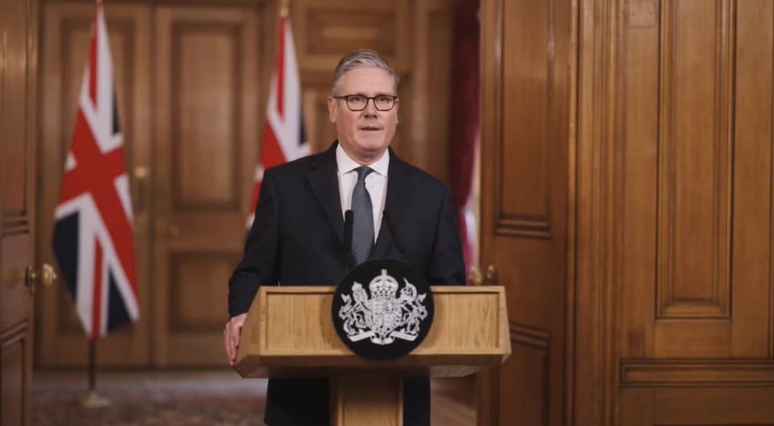 Lee Hurst tweet media