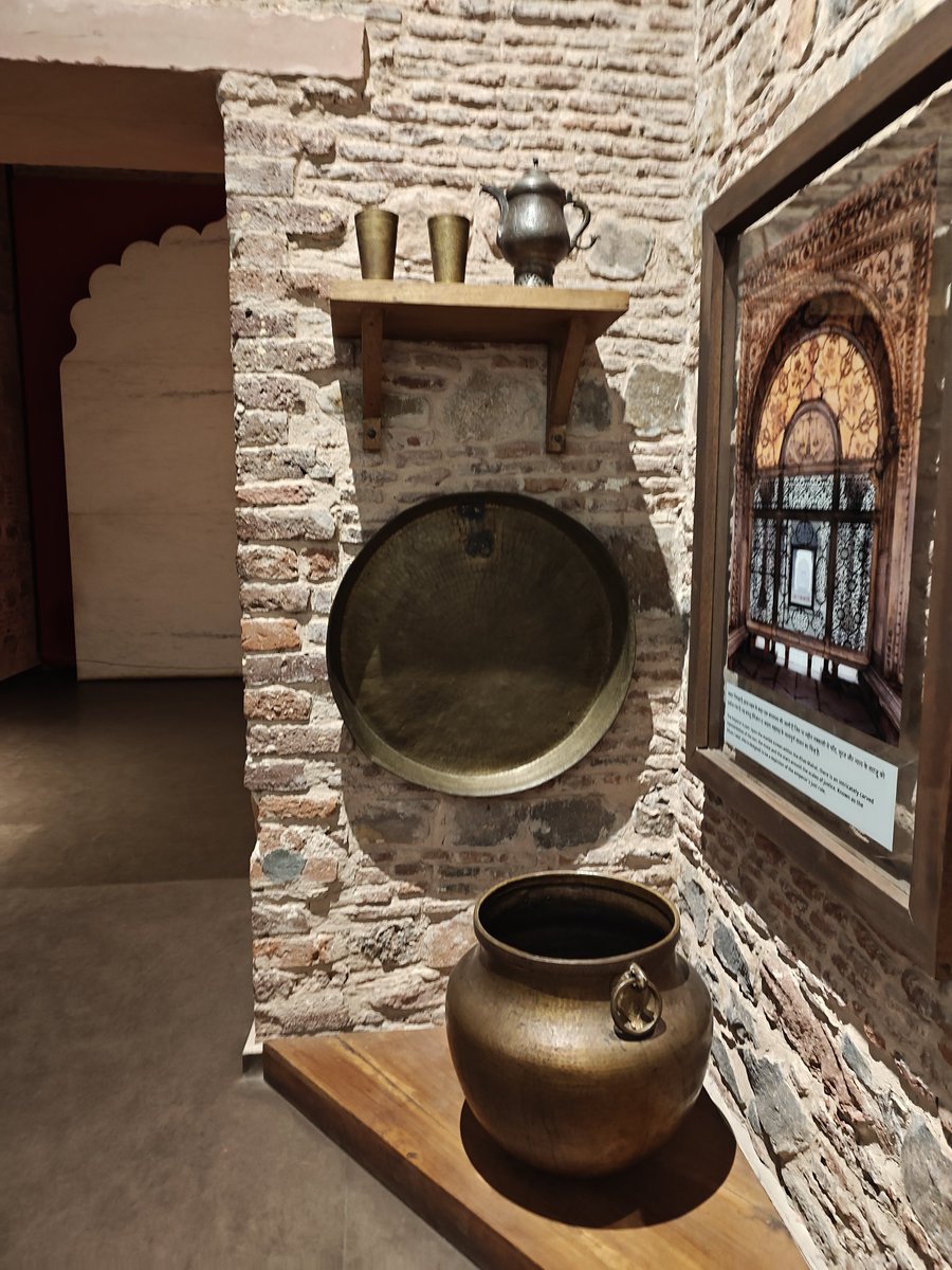 ajharh999's tweet image. Mughar era dress and Utensils #RedFort Delhi India.