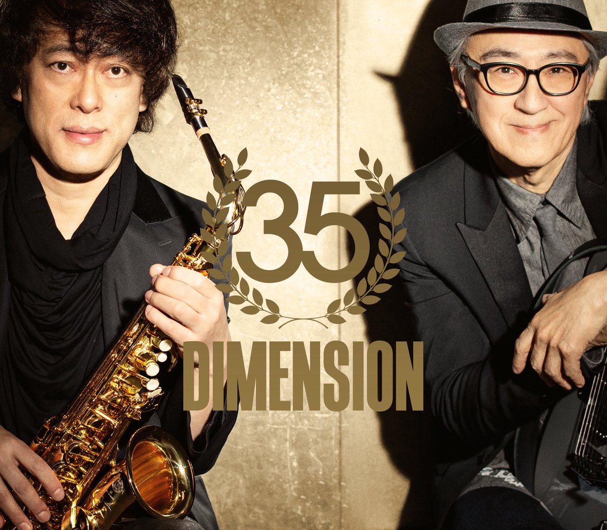 dimension0624's tweet photo. 35周年記念アルバム「35」、ジャケット写真決定!発売日など詳細お待ちください!
#dimensionjazz
#増崎孝司
#勝田一樹
#35周年 https://t.co/6WC1zT7lHb