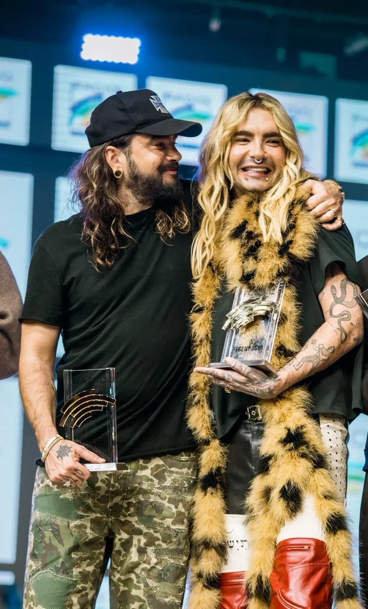 die Porzellanpuppe tweet media