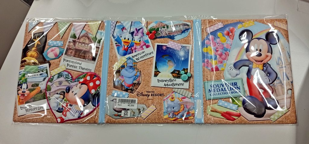 入荷情報】 『#ディズニー』 スーベニアメダル・コレクションブック