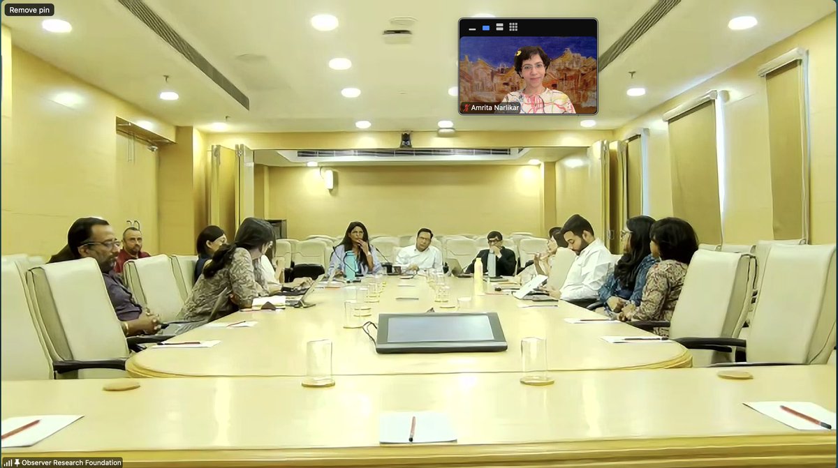 AmritaNarlikar's tweet image. A fine, fun start to the week, discussing @lavanya_mani‘s innovative paper on #UN #reform for ⁦@orfonline⁩ at #M3. Thnx ⁦@samirsaran⁩ @SNiranjansahoo⁩ for creating this superb space for our young researchers to present and exchange ideas!