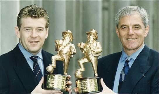 kennylanglea's tweet photo. Remembering Andy Goram. Born in Bury this day in 1964. Goalkeeper. Best remembered for his time in goal for Rangers and Scotland. He won 5 league titles, 3 Scottish Cups and 2 League Cups with Rangers #AndyGoram #Rangers 🥀#Scotland https://t.co/hgmXfV6Uaz