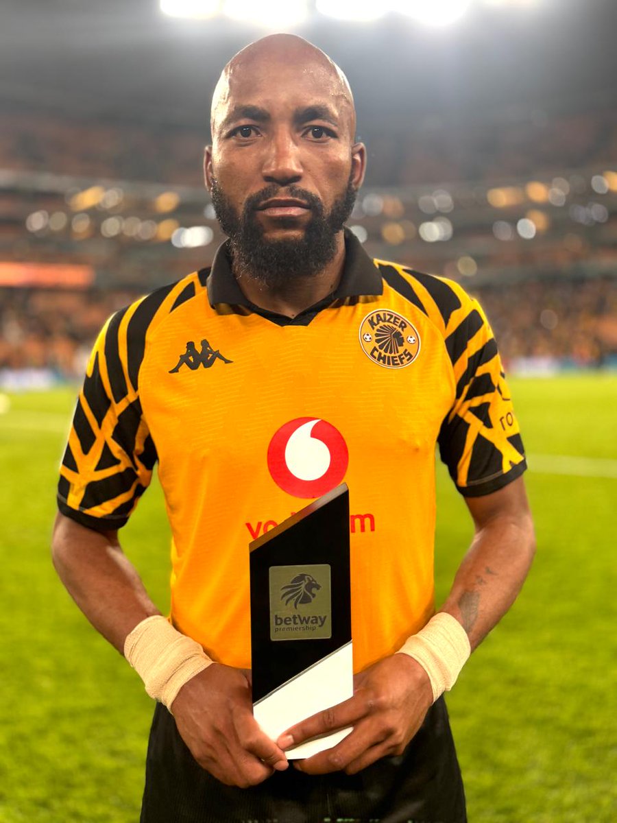 Themba Kaebis tweet media