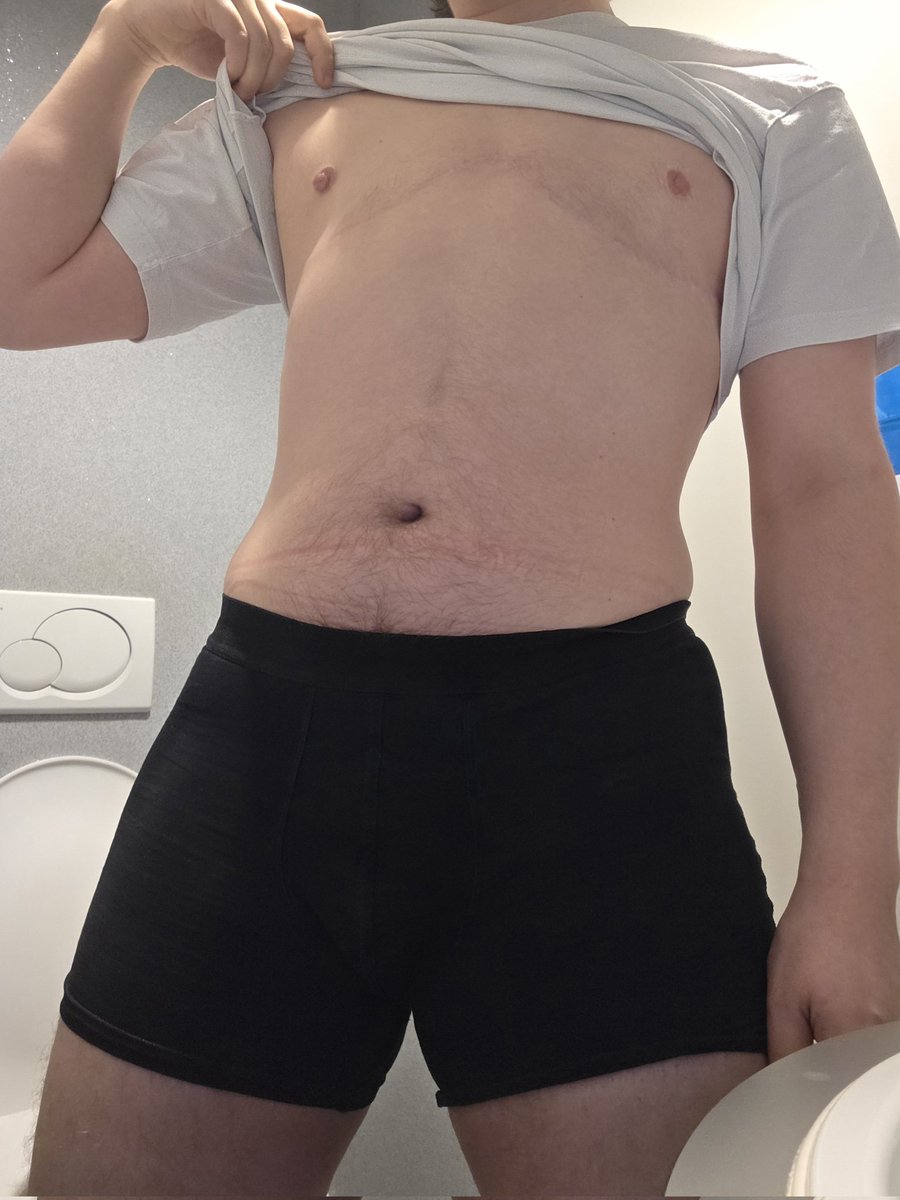 catboy pompompurin tweet media