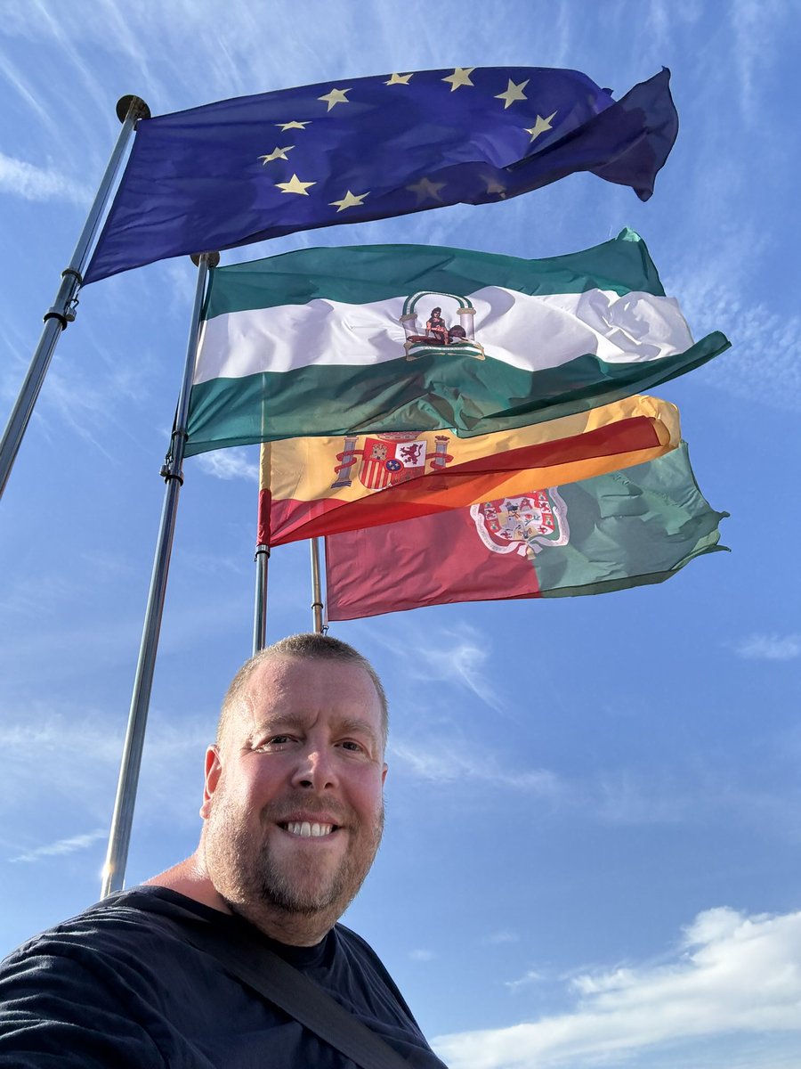 Andrew Hesselden tweet media