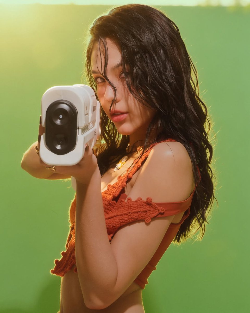 kellyphang80's tweet image. สุขสันต์วันสงกรานต์ na ka to #LMSY, #Mooping, and #besties! 💦✨ Time to splash away the bad vibes and wish you lots of joy and good things this Thai New Year! 🔫🩵🙏🏻

#ลูกหมีซอนญ่า 
#LMlookmhee  
#SonyaSaranphat